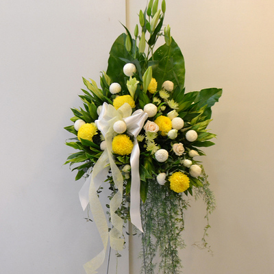 تاج گل افتتاحیه